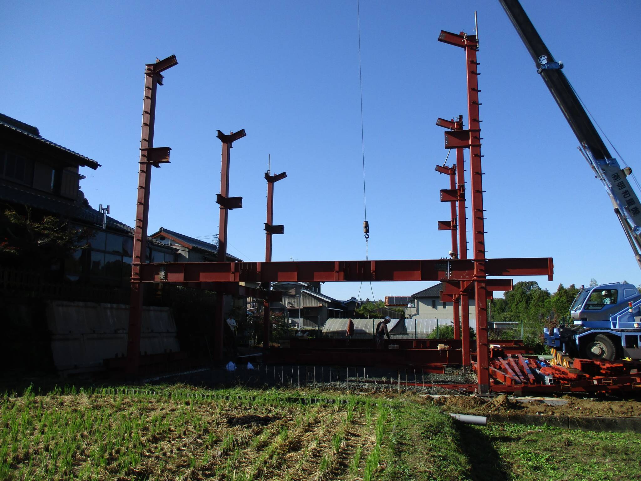 鉄骨建築の様子